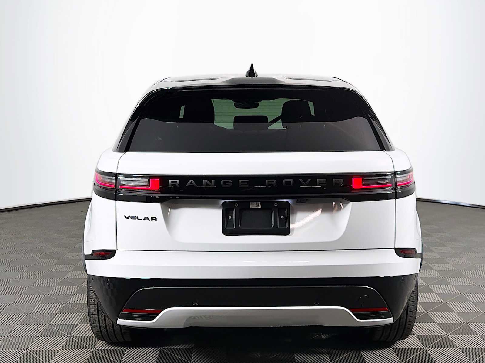 New 2026 Land Rover Range Rover Velar Dynamic SE AWD/4WD image 6
