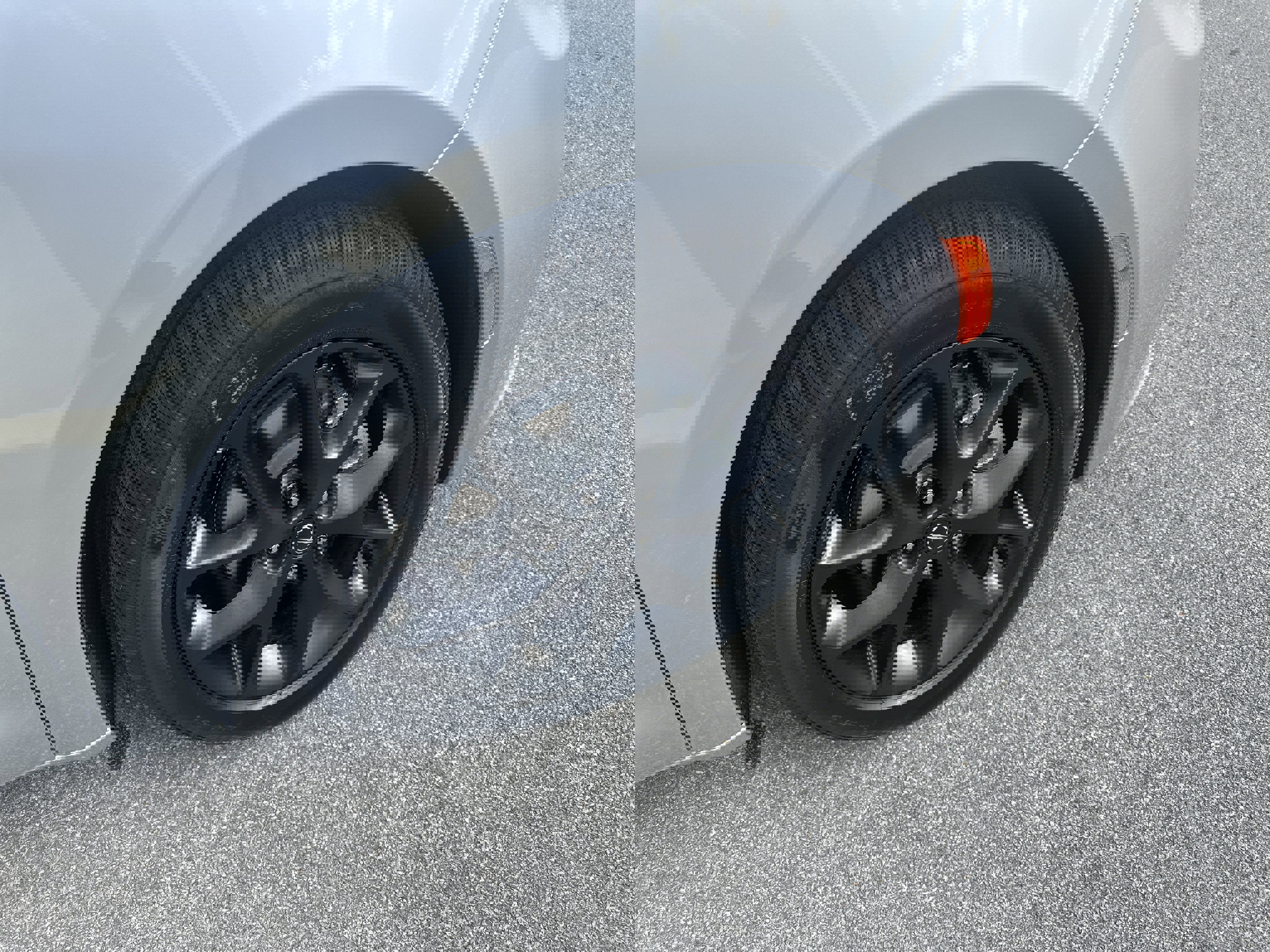 New 2026 Chrysler Pacifica Select image 30