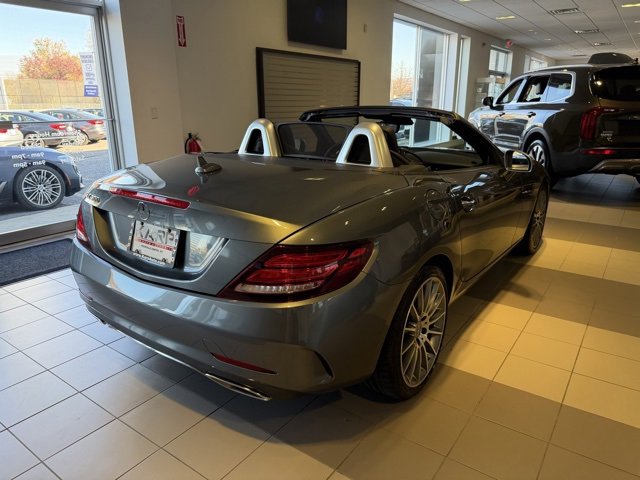 Used 2020 Mercedes-Benz SLC 300 image 12
