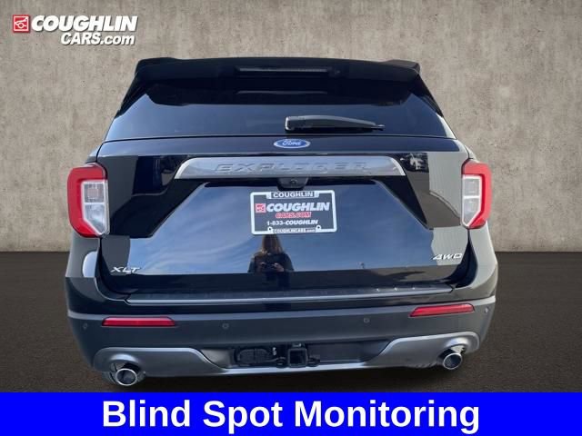Used 2023 Ford Explorer XLT w/ Equipment Group 202A image 4