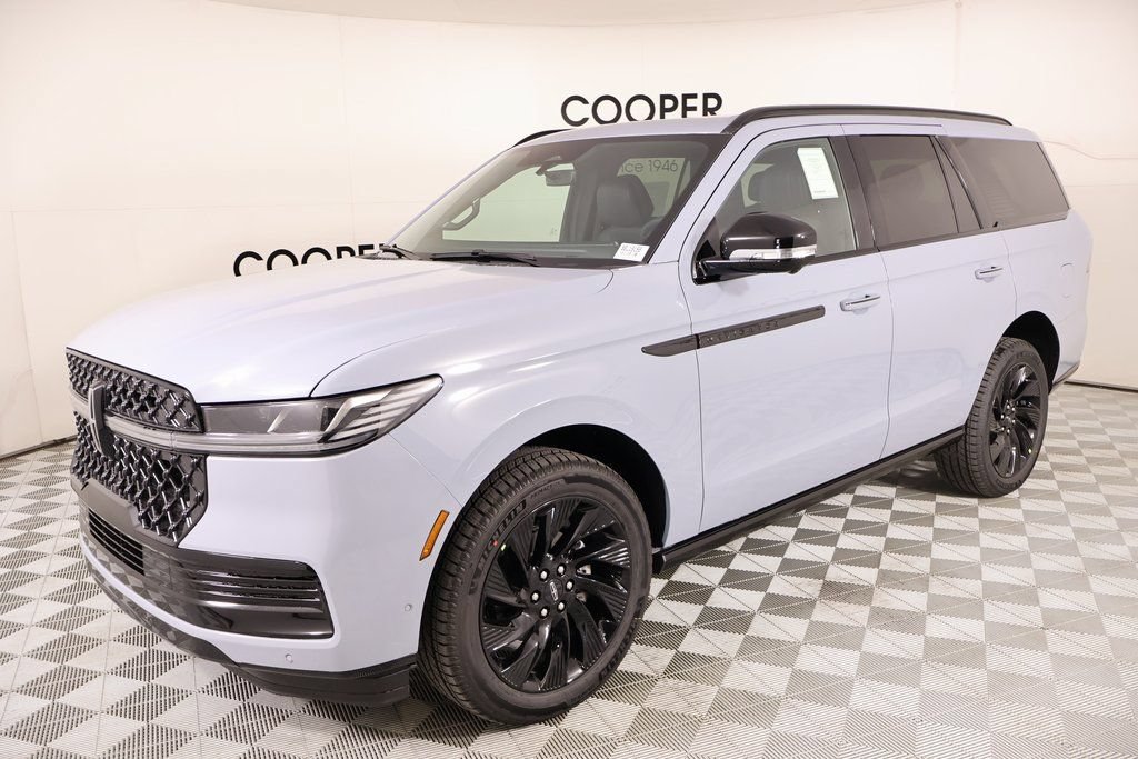 New 2025 Lincoln Navigator Reserve w/ Jet Appearance Package AWD/4WD image 10