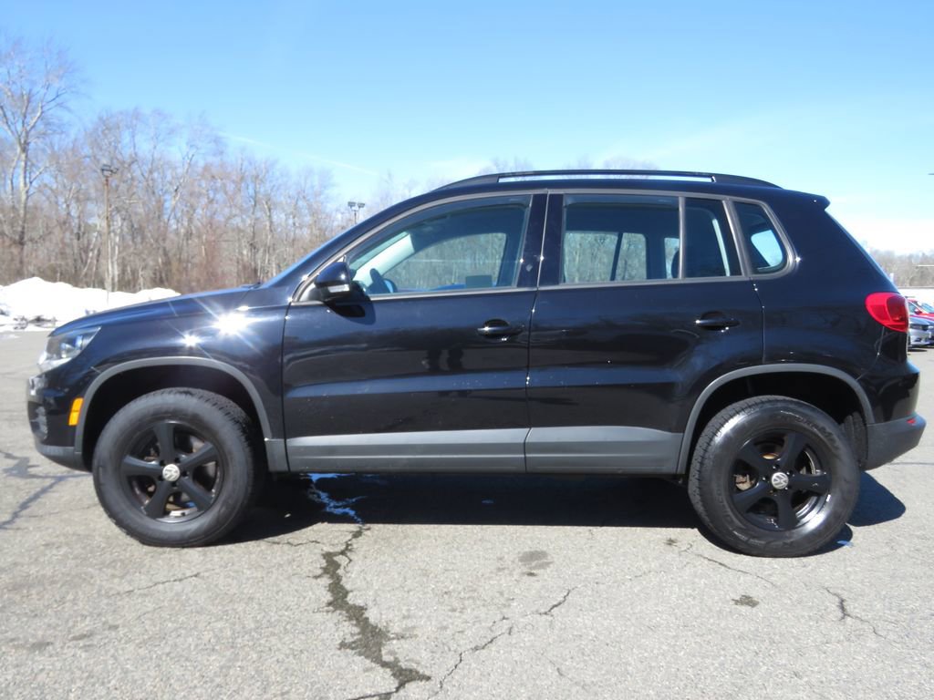 Used 2017 Volkswagen Tiguan Limited w/ Premium Package image 8