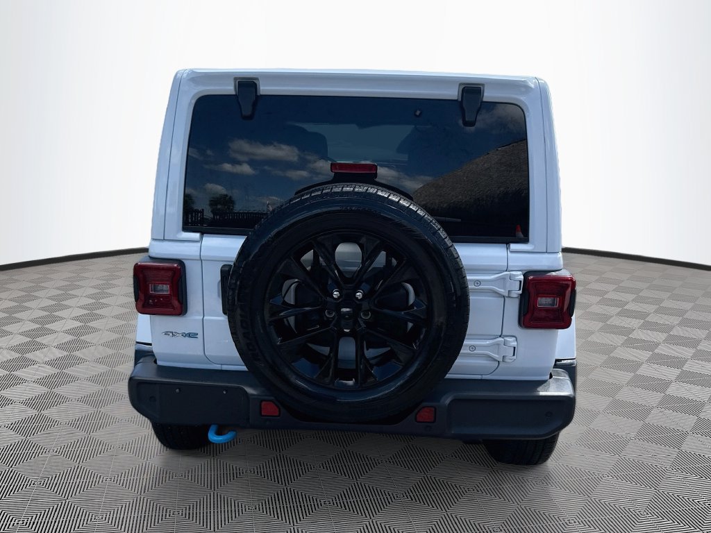 Used 2024 Jeep Wrangler Unlimited Sahara AWD/4WD image 7