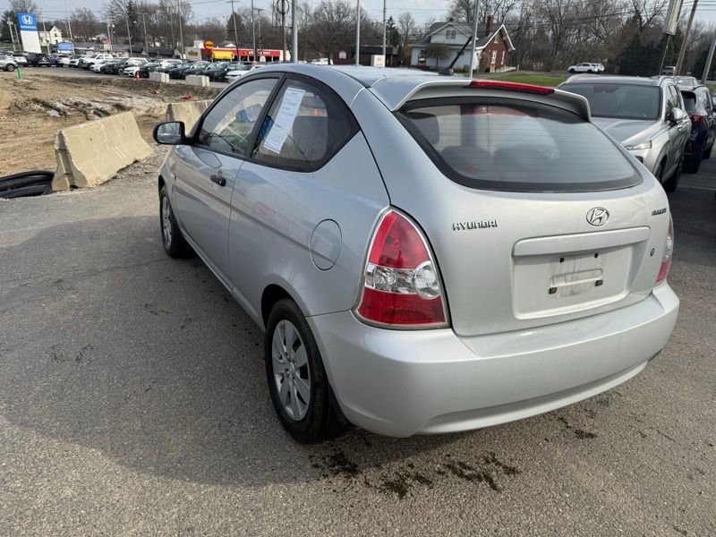 Used 2011 Hyundai Accent GL image 5