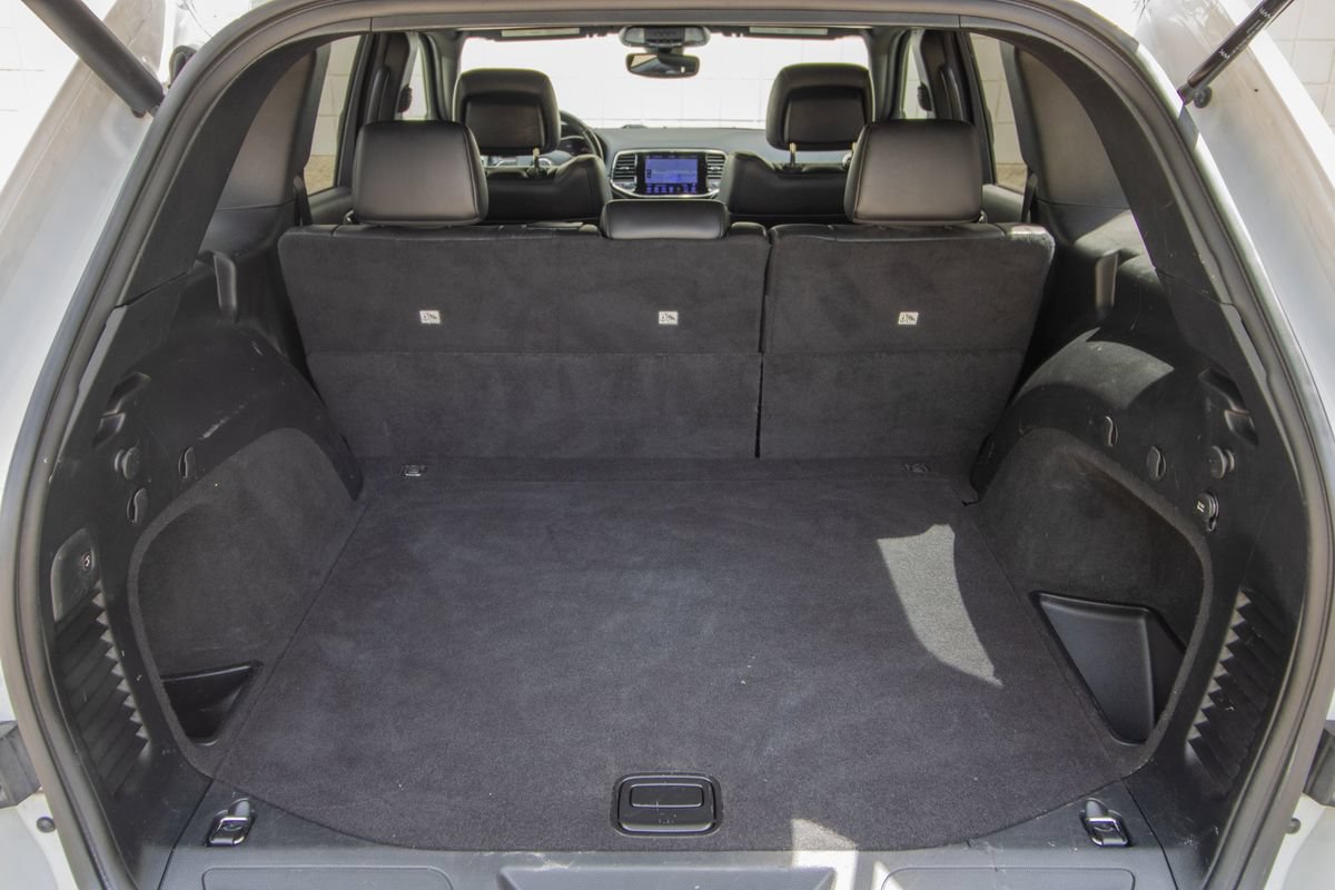 Used 2020 Jeep Grand Cherokee Altitude RWD image 42