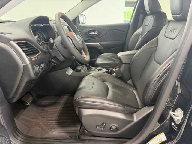 Used 2022 Jeep Cherokee Latitude Lux w/ Mopar Interior Package AWD/4WD image 10