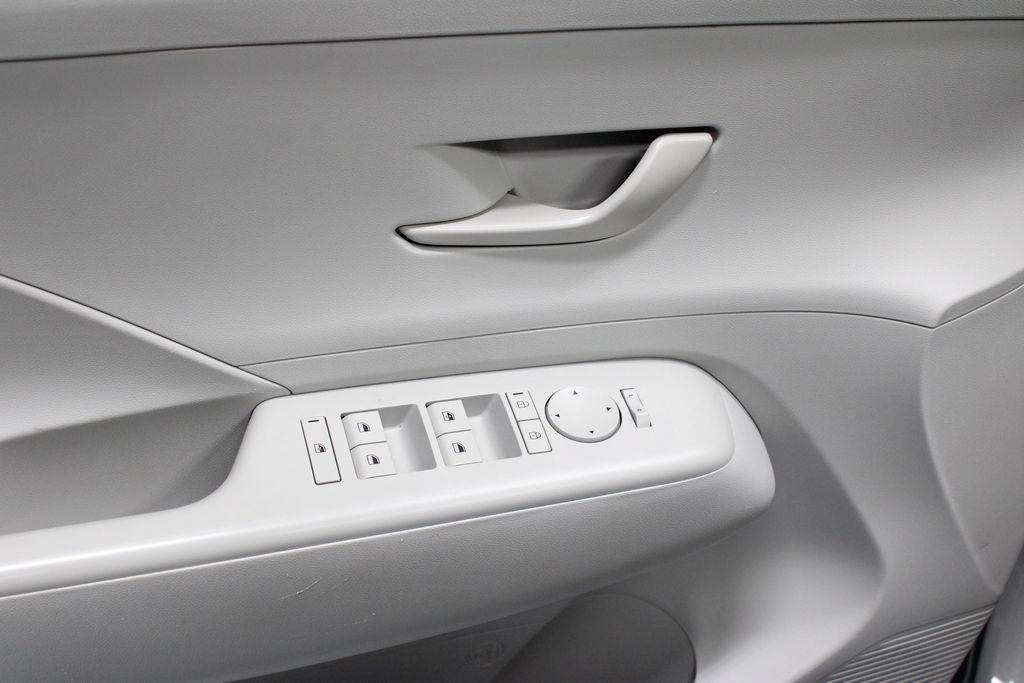 Certified 2025 Hyundai Kona SEL FWD image 24