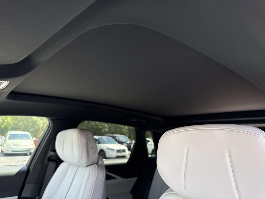 New 2026 Cadillac Lyriq Luxury RWD image 32