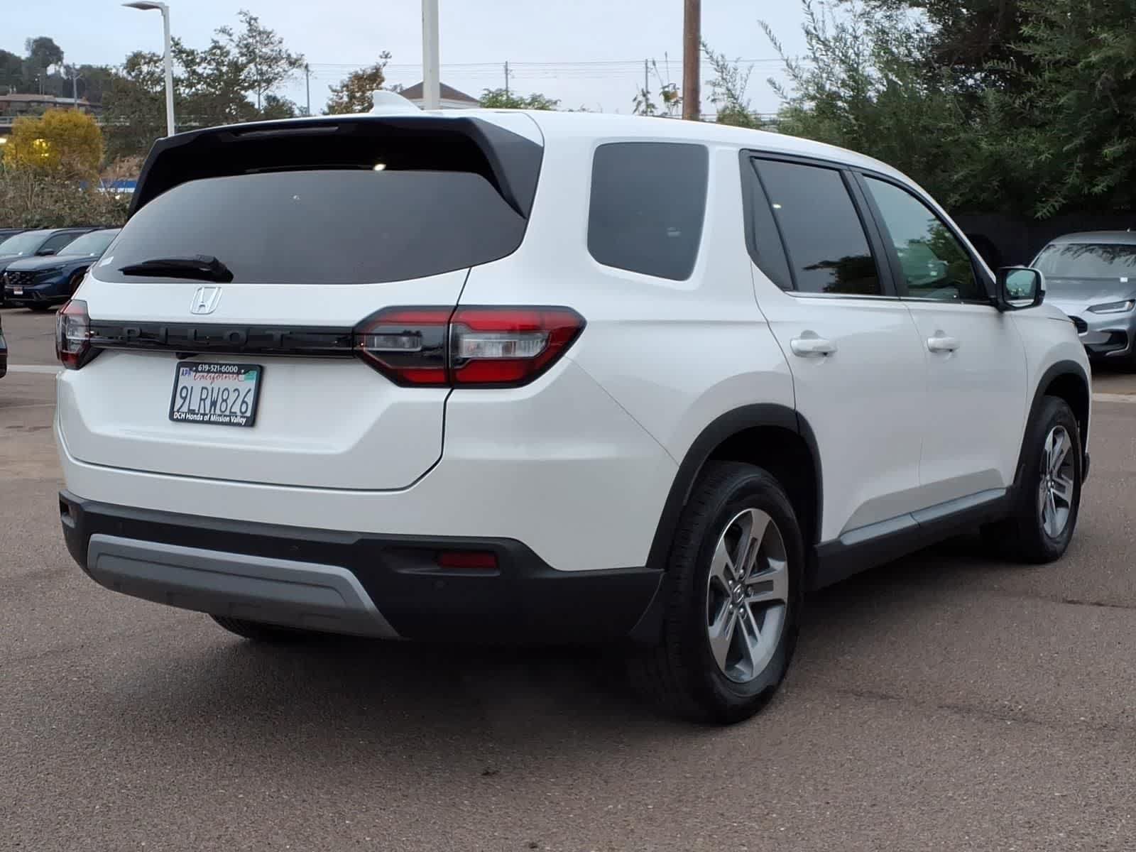 Certified 2024 Honda Pilot EX-L image 4