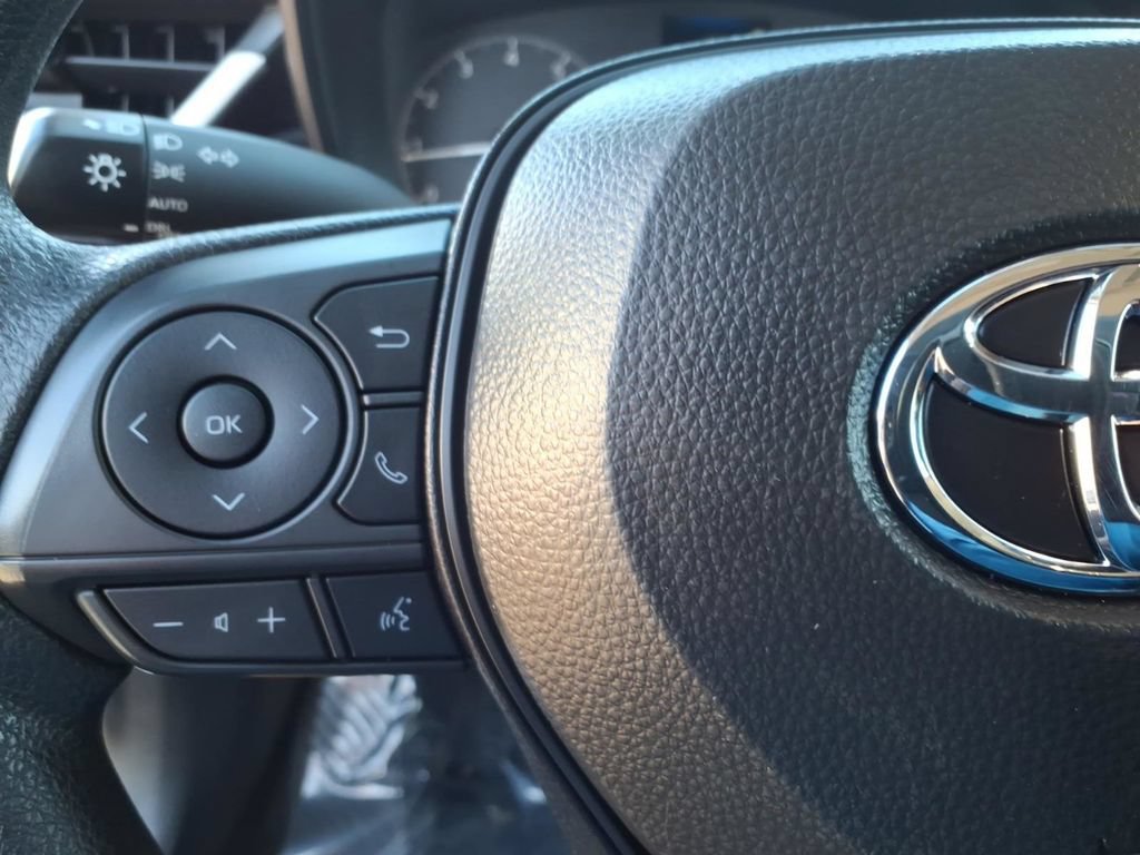 Certified 2025 Toyota Corolla LE FWD image 25