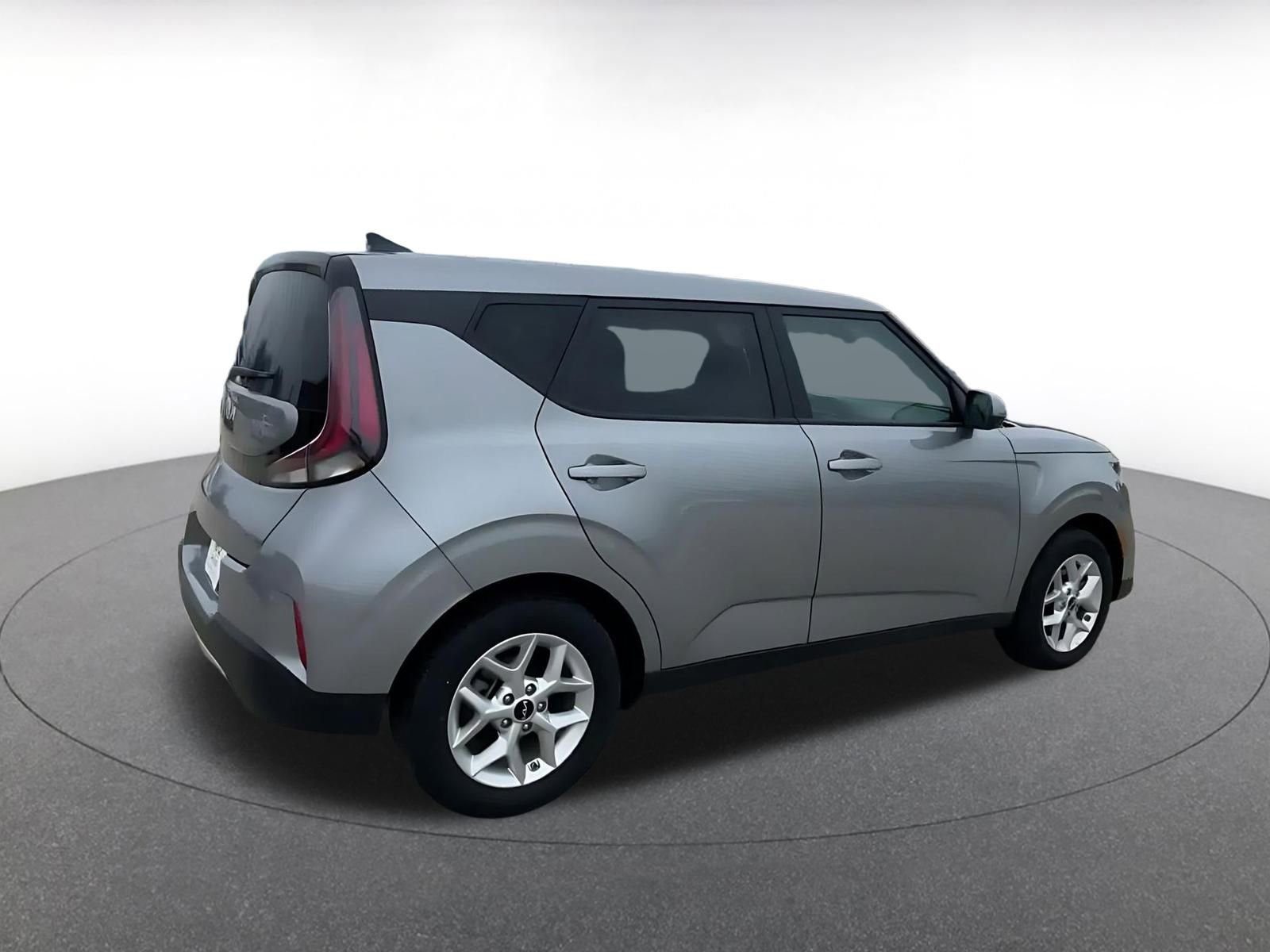 Used 2025 Kia Soul LX w/ LX Technology Package image 15