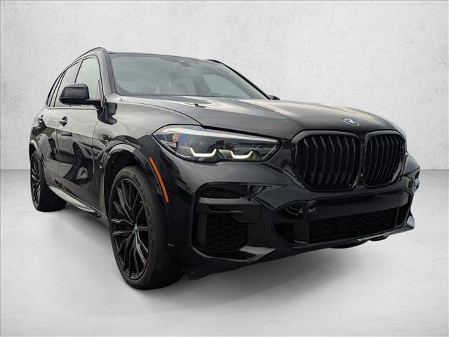 Used 2022 BMW X5 sDrive40i w/ M Sport Package RWD image 3