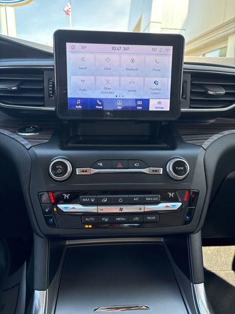 Used 2020 Ford Explorer Limited image 19