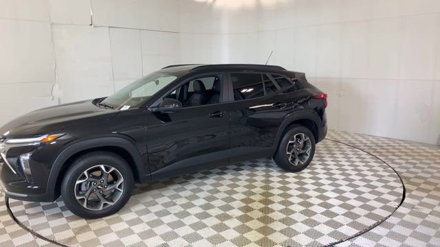 Used 2024 Chevrolet Trax LT w/ Driver Confidence Package FWD image 7