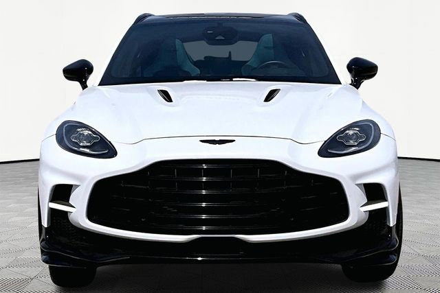 Used 2023 Aston Martin DBX 707 image 3