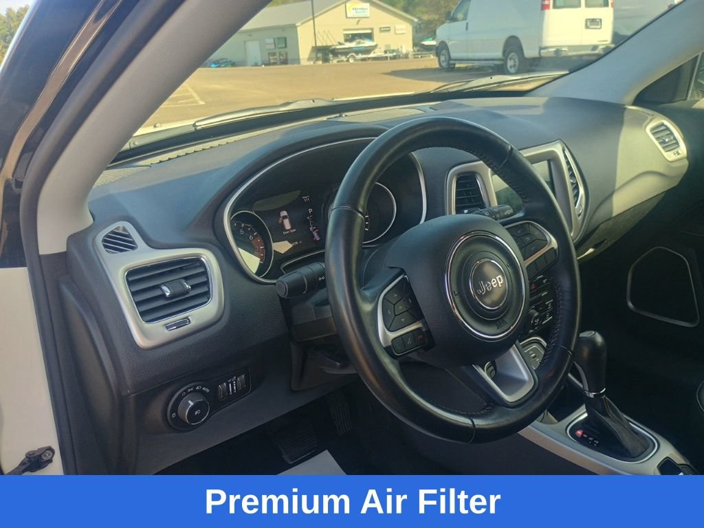 Used 2018 Jeep Compass Latitude w/ Popular Equipment Group AWD/4WD image 14