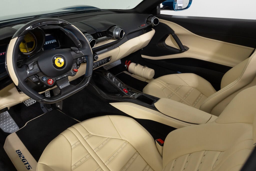 Used 2021 Ferrari 812 GTS RWD image 38