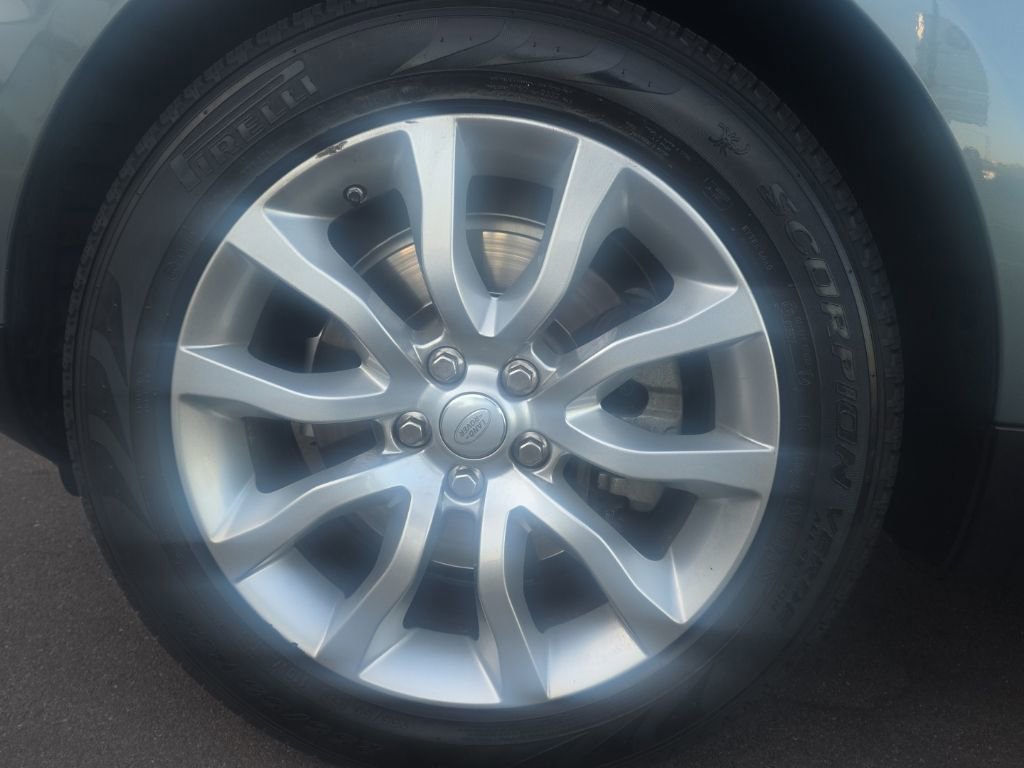 Used 2016 Land Rover Range Rover Sport HSE image 13