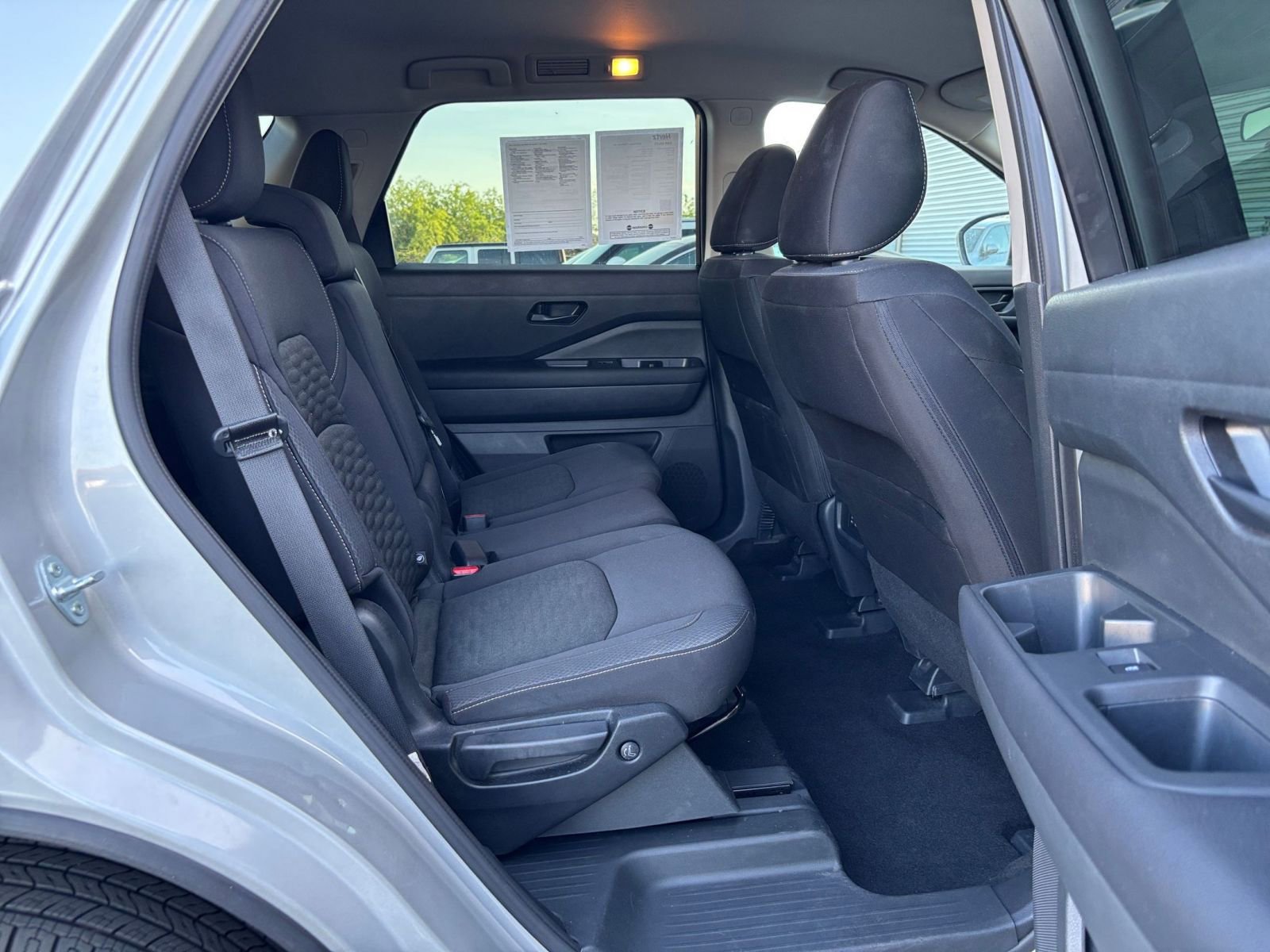 Used 2025 Nissan Pathfinder SV AWD/4WD image 28