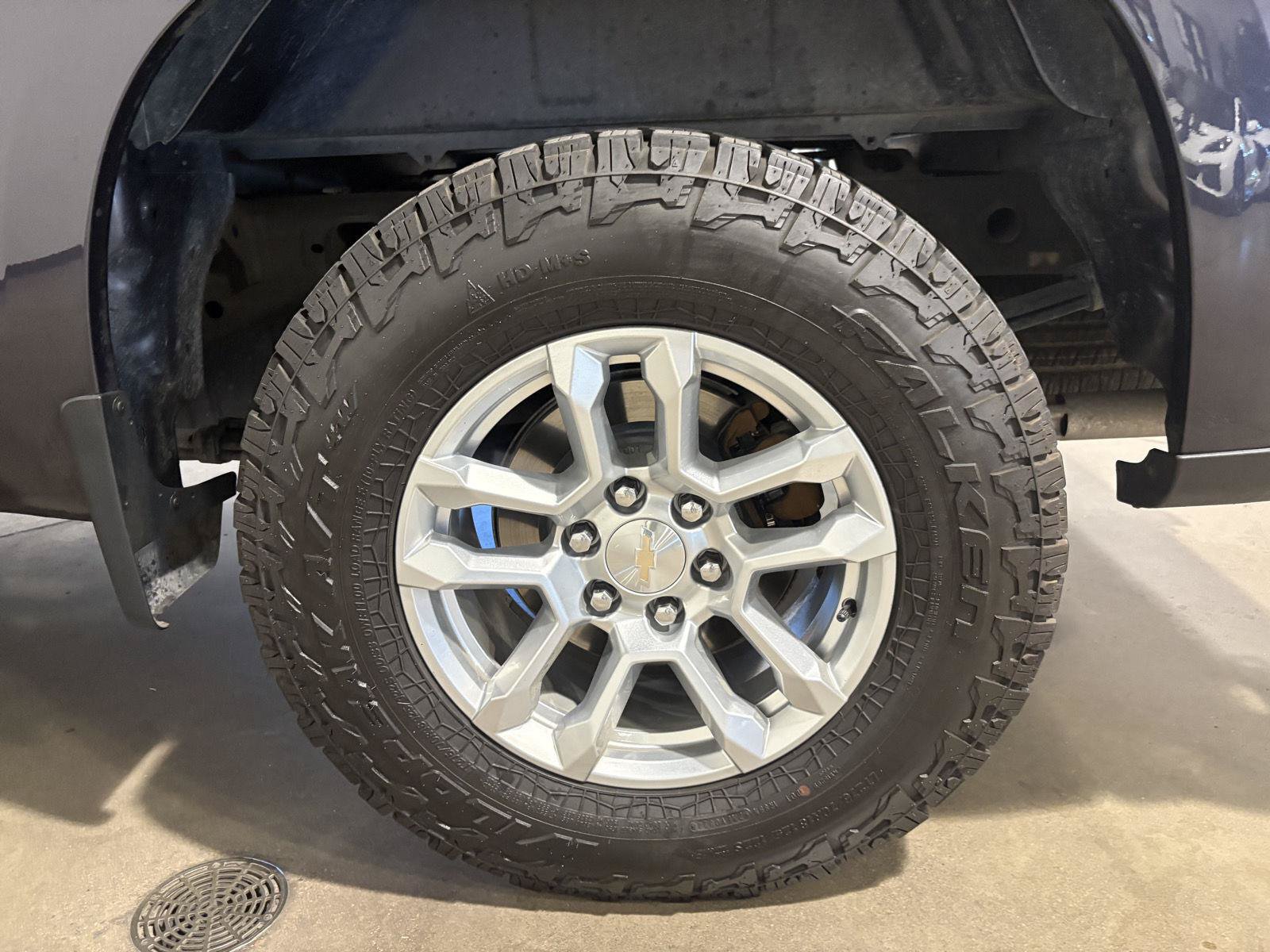 Used 2023 Chevrolet Silverado 1500 LT w/ Z71 Off-Road Package AWD/4WD image 52