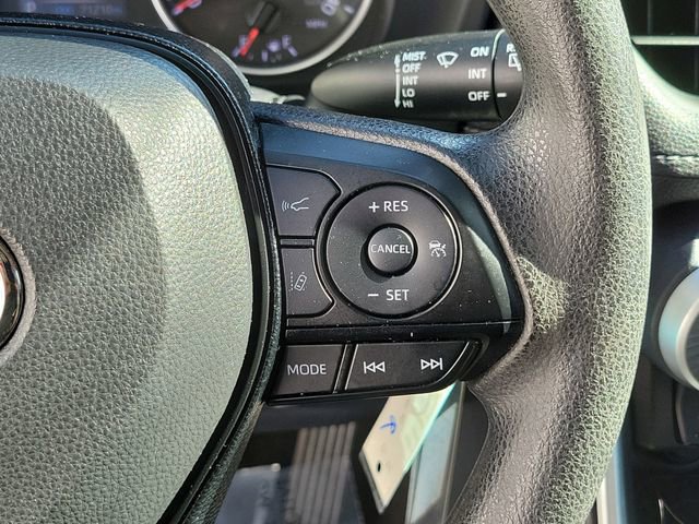 Used 2019 Toyota RAV4 LE FWD image 24