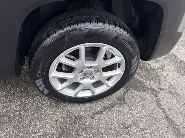 Used 2021 Jeep Renegade Latitude w/ Convenience Group image 16