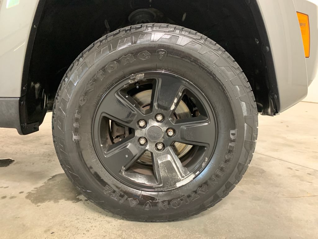 Used 2012 Jeep Liberty Sport w/ Popular Equipment Group AWD/4WD image 12