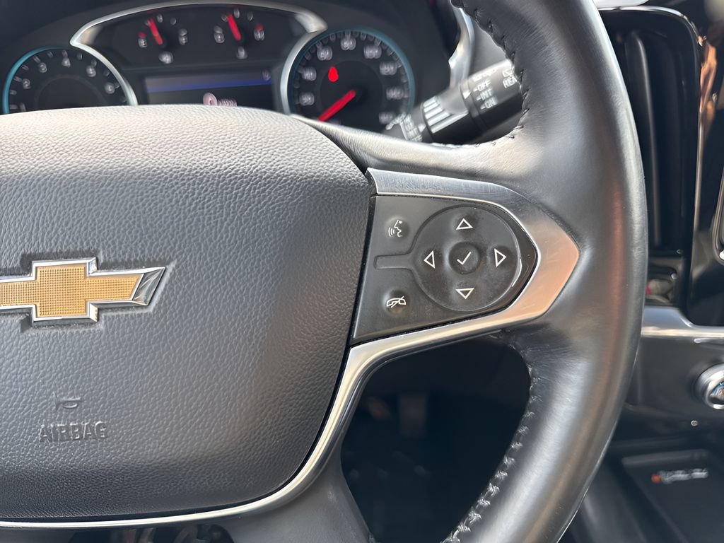 Used 2022 Chevrolet Traverse LT image 16