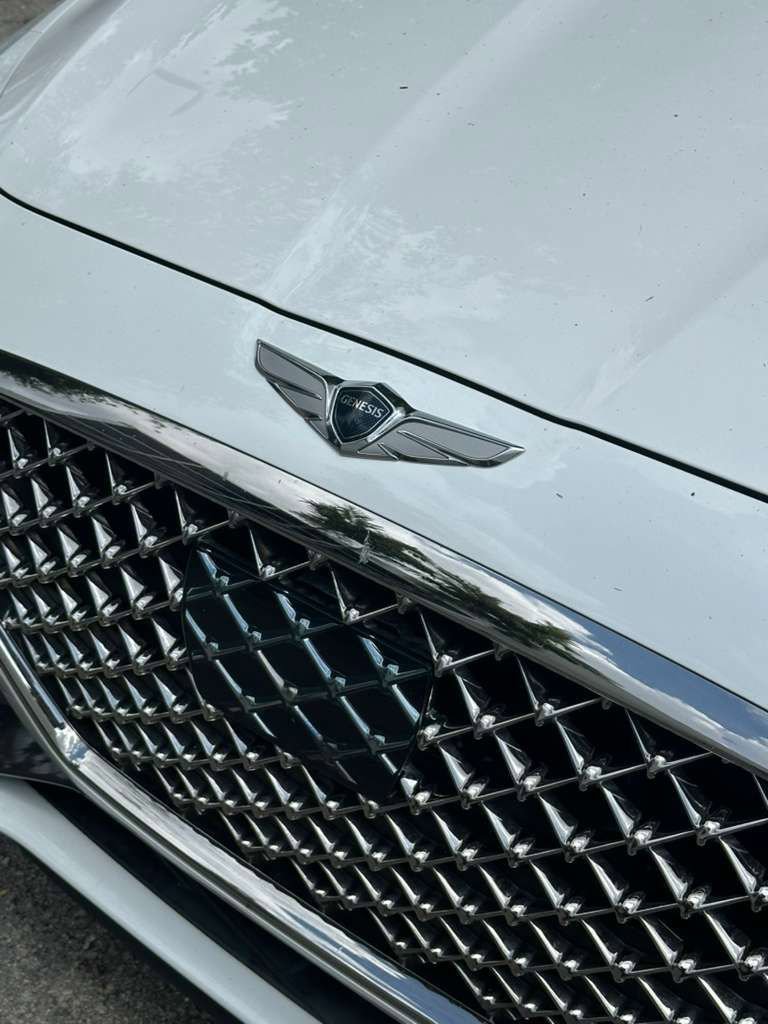 Used 2020 Genesis G70 2.0T RWD image 4