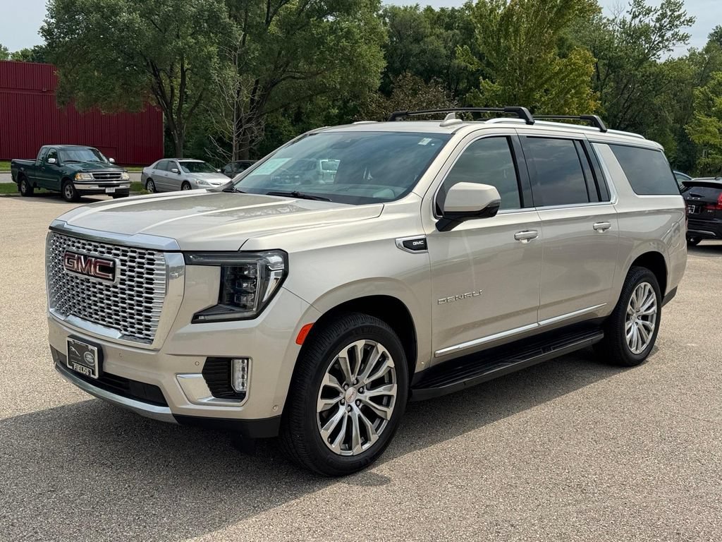 Used 2023 GMC Yukon XL Denali w/ Advanced Technology Package