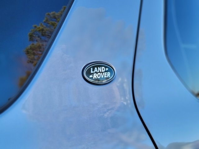 Used 2025 Land Rover Discovery Sport Dynamic SE image 46