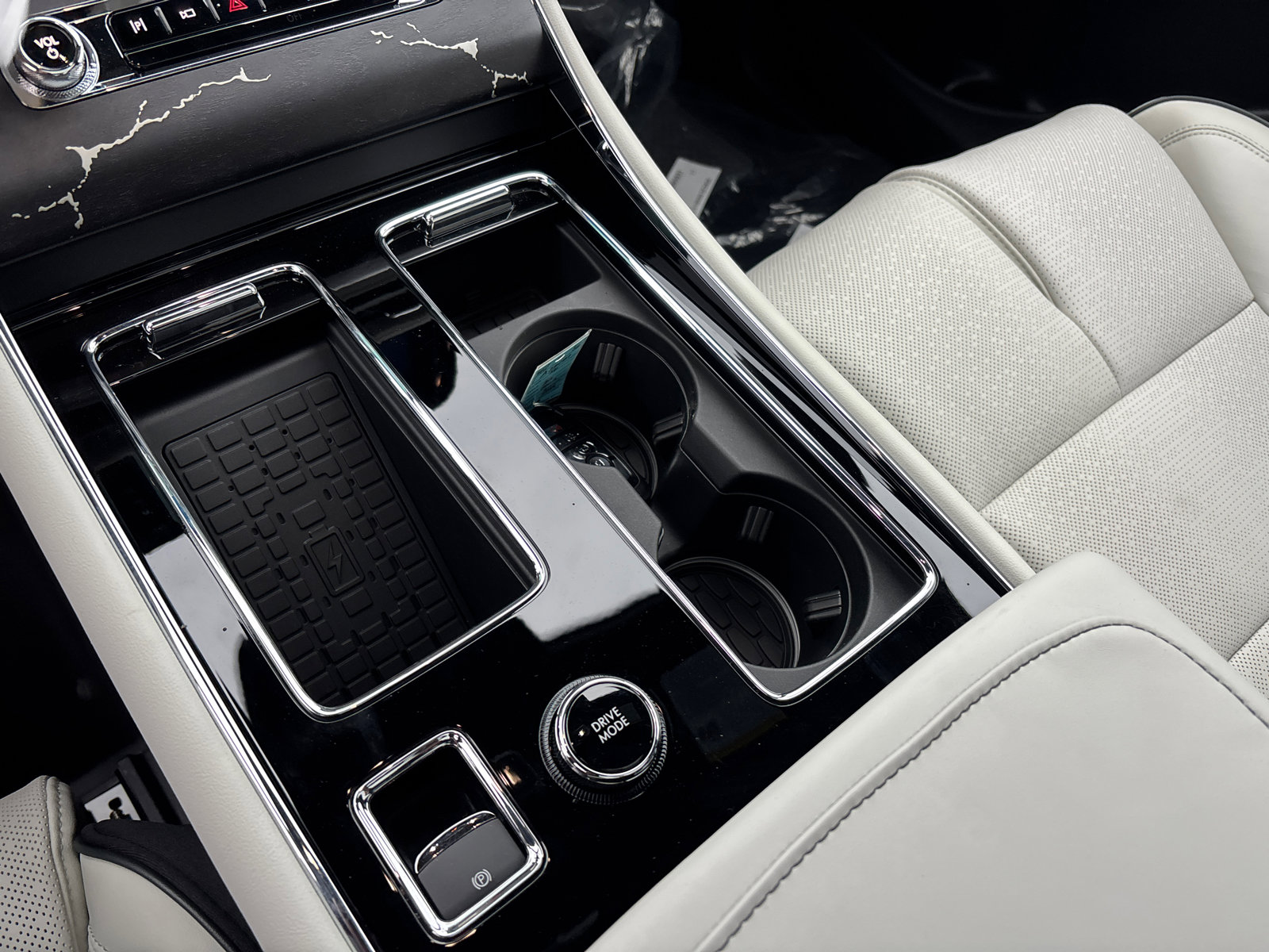 New 2026 Lincoln Aviator Black Label w/ Dynamic Handling Package image 23