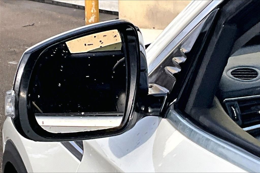 Used 2019 INFINITI QX50 Essential w/ Premium Heat Package image 13