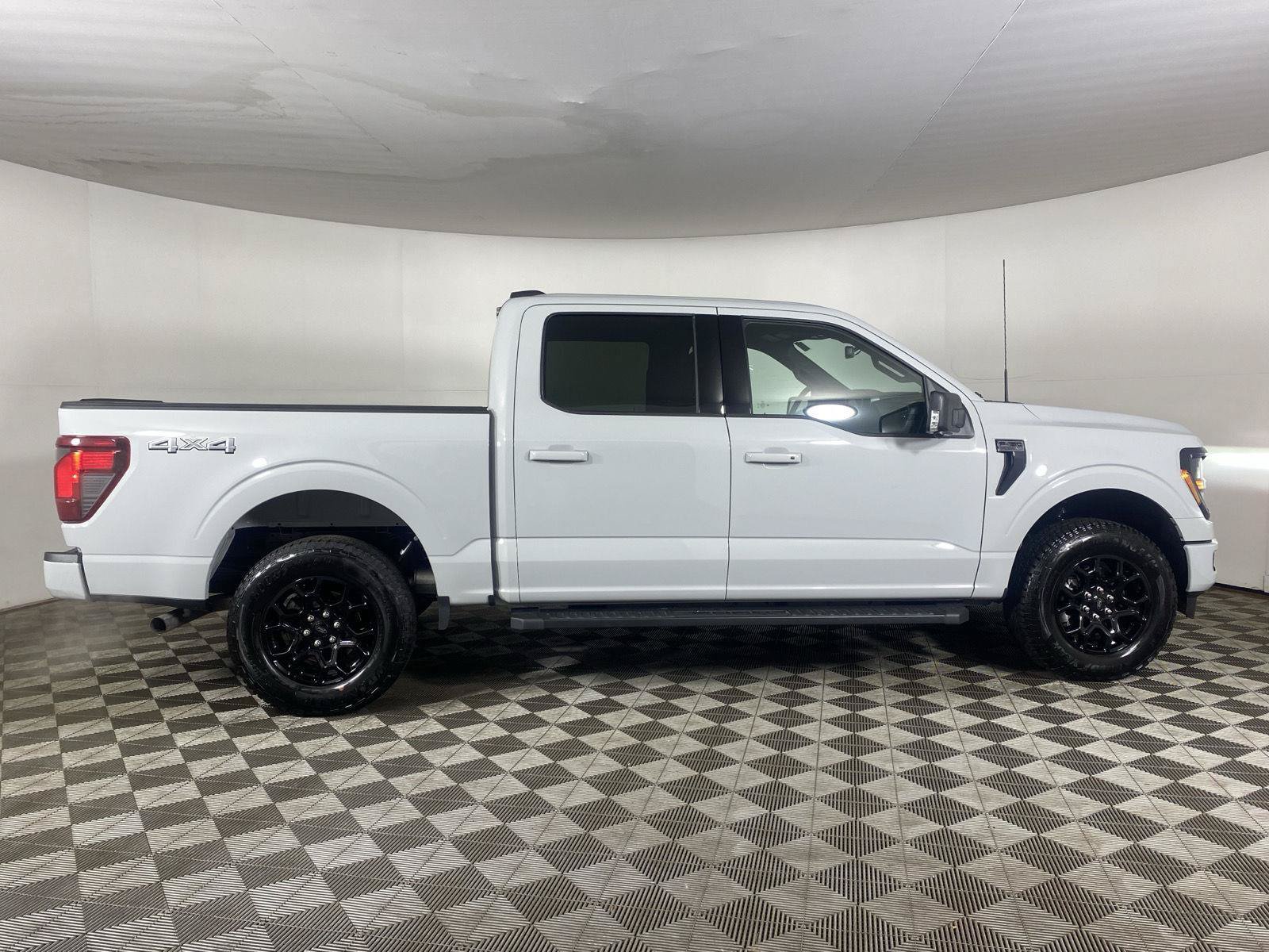 New 2026 Ford F150 XLT w/ Equipment Group 302A MID AWD/4WD image 11