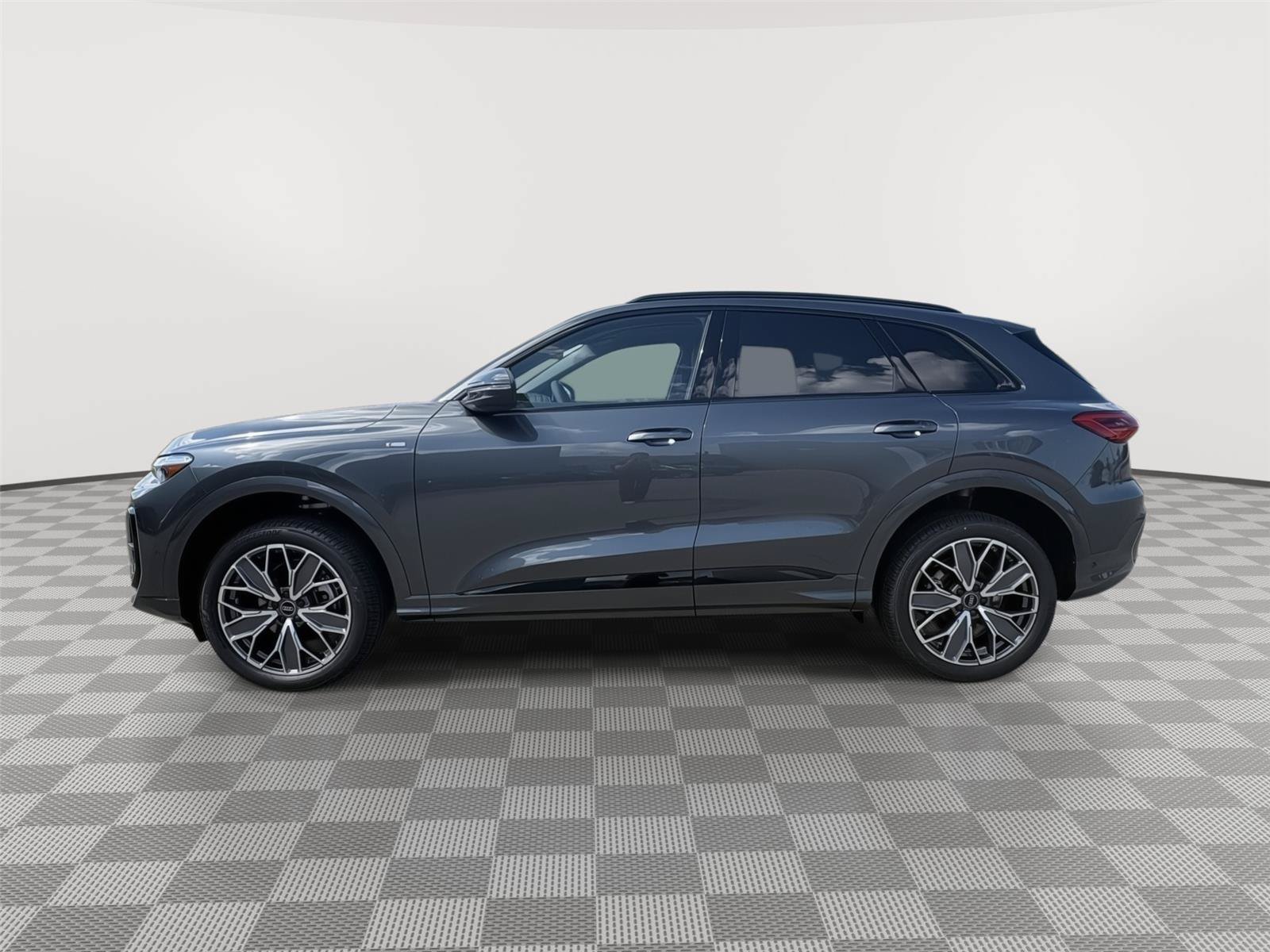 New 2026 Audi Q5 Premium Plus AWD/4WD image 2