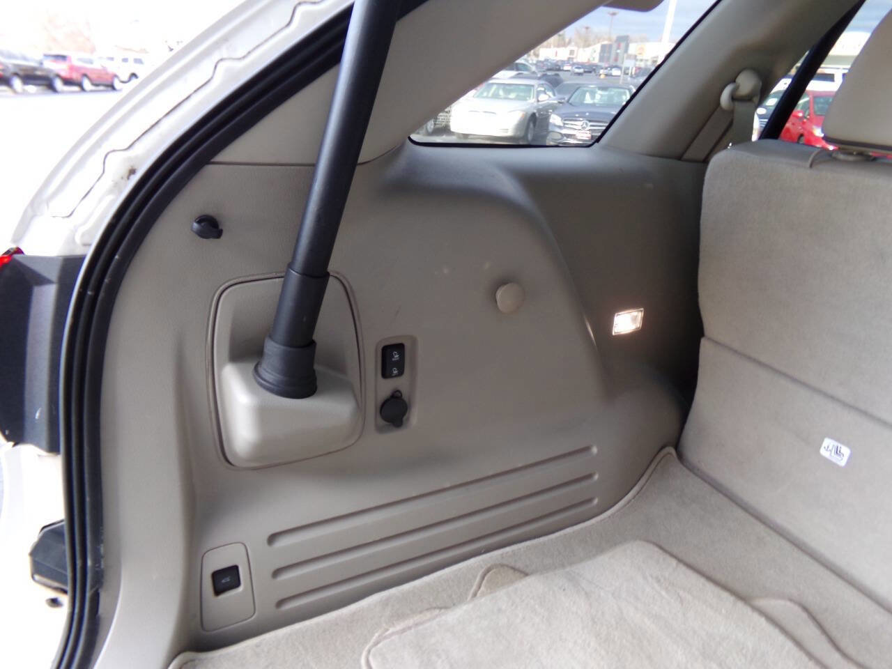 Used 2012 Lincoln MKX FWD image 22