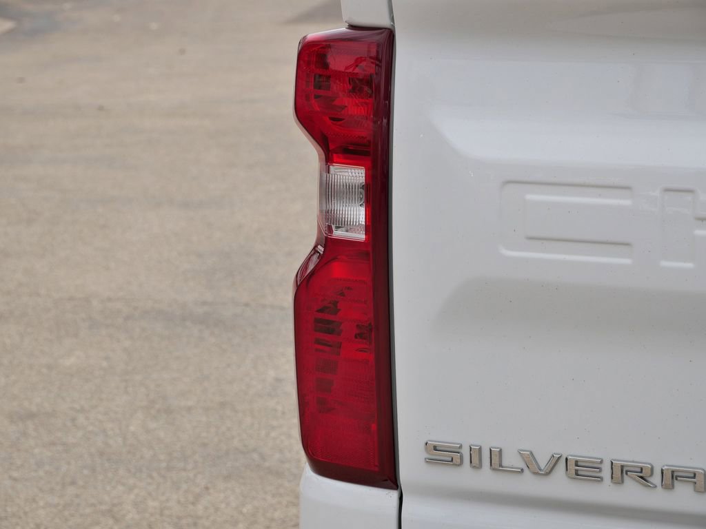 Used 2025 Chevrolet Silverado 1500 LT w/ Work Truck Package AWD/4WD image 9