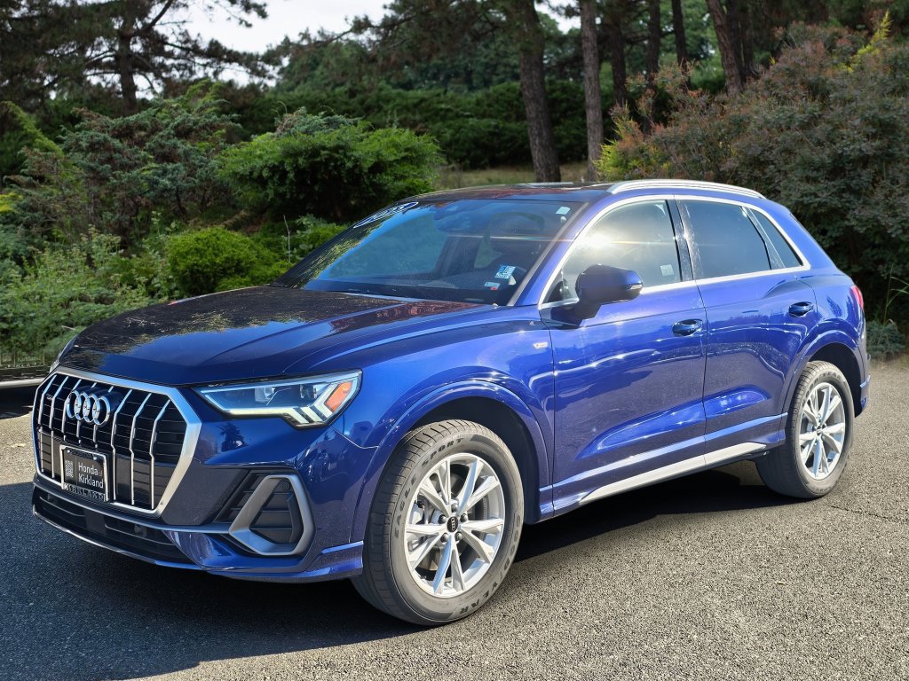 Used 2025 Audi Q3 2.0T Premium AWD/4WD image 3