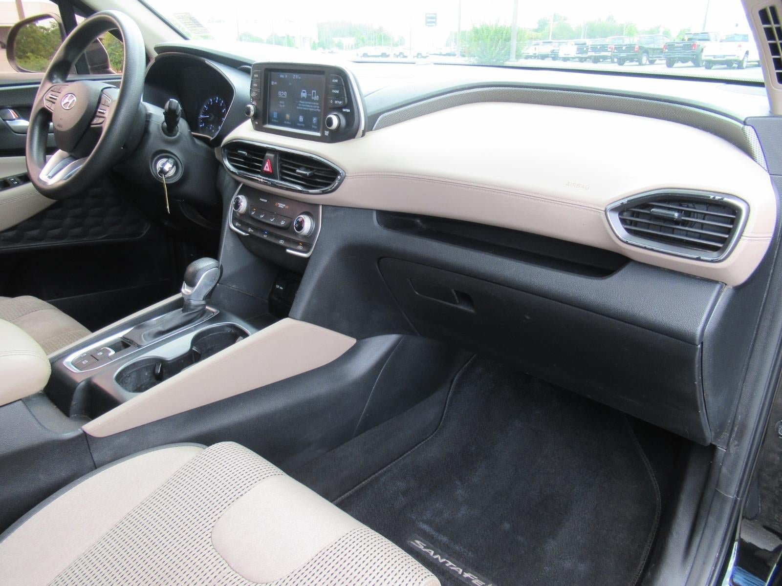 Used 2019 Hyundai Santa Fe SE FWD image 11