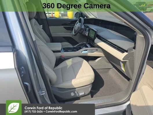 Used 2025 Lincoln Nautilus Premier image 11