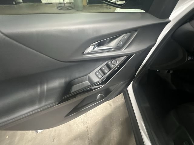 Used 2025 Chevrolet Equinox LT w/ Safety and Technology Package FWD image 19