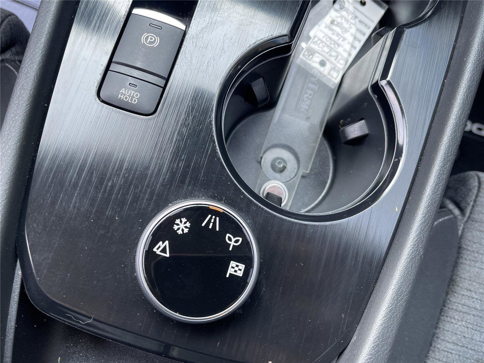 Used 2021 Nissan Rogue SV image 28