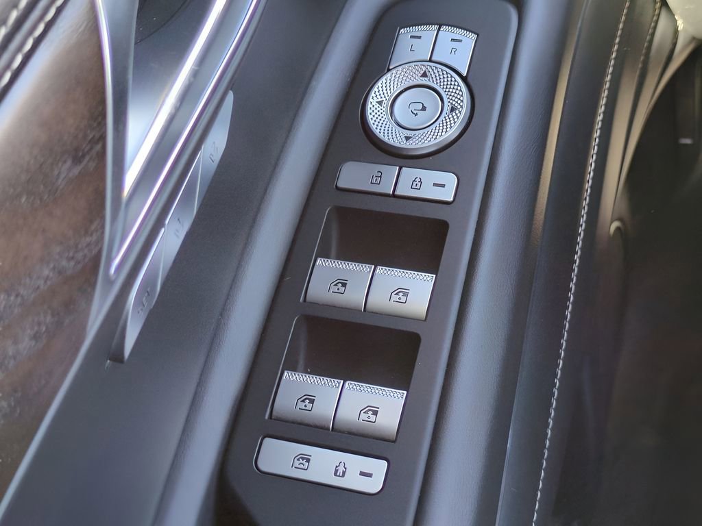 Used 2023 Genesis GV80 2.5T w/ Prestige Package image 22