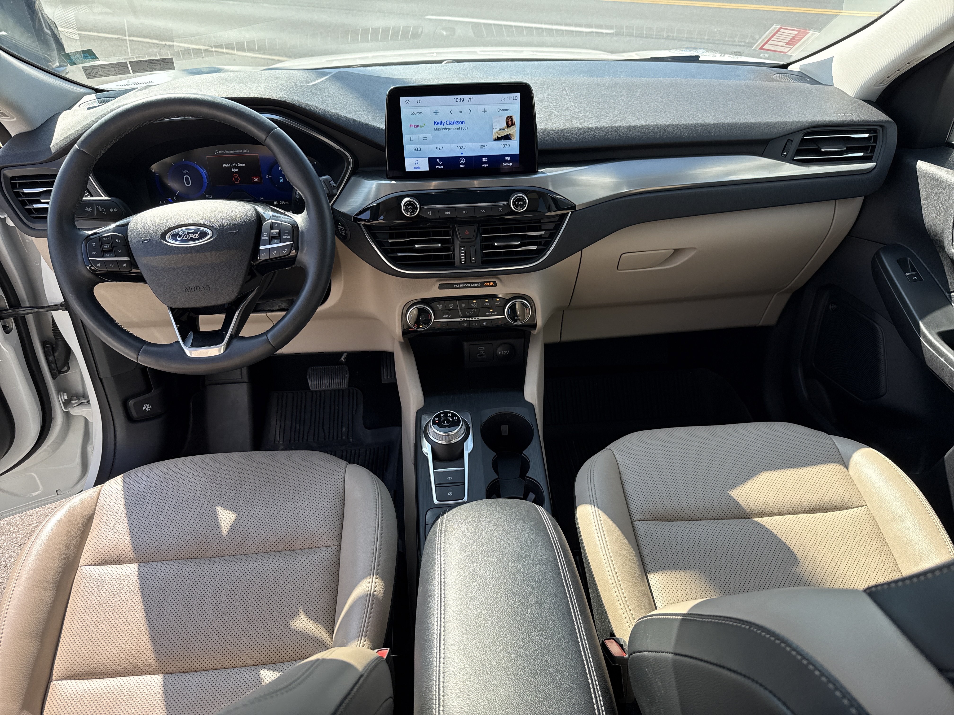 Used 2022 Ford Escape Titanium AWD/4WD image 14