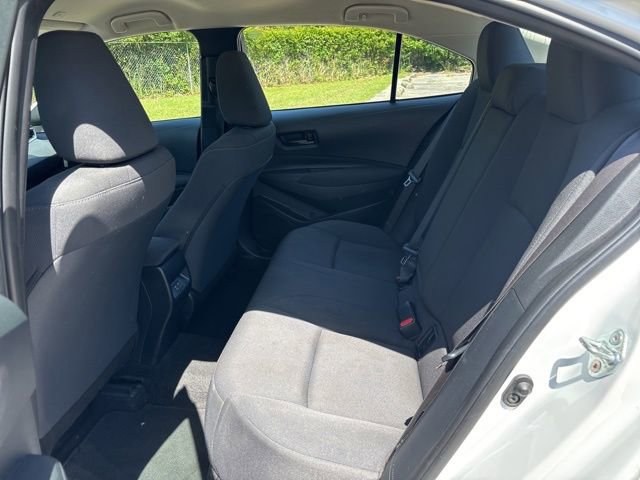 Used 2023 Toyota Corolla LE FWD image 4