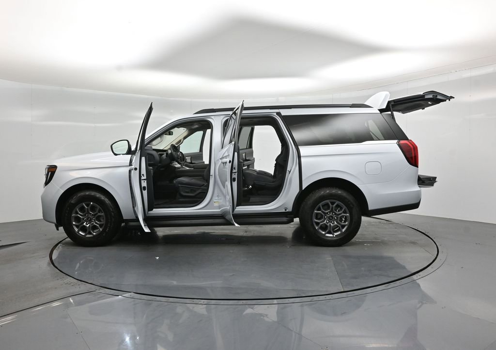 Used 2025 Ford Expedition Max Active RWD image 33