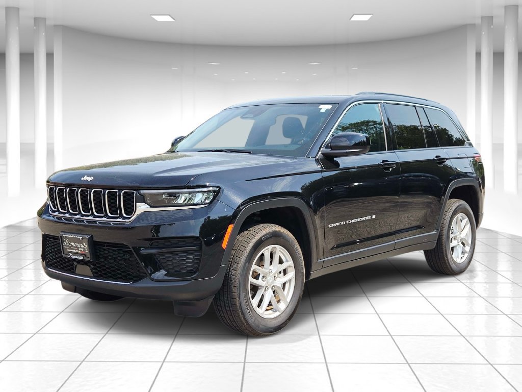 New 2025 Jeep Grand Cherokee Laredo X w/ Luxury Tech Group I AWD/4WD image 7