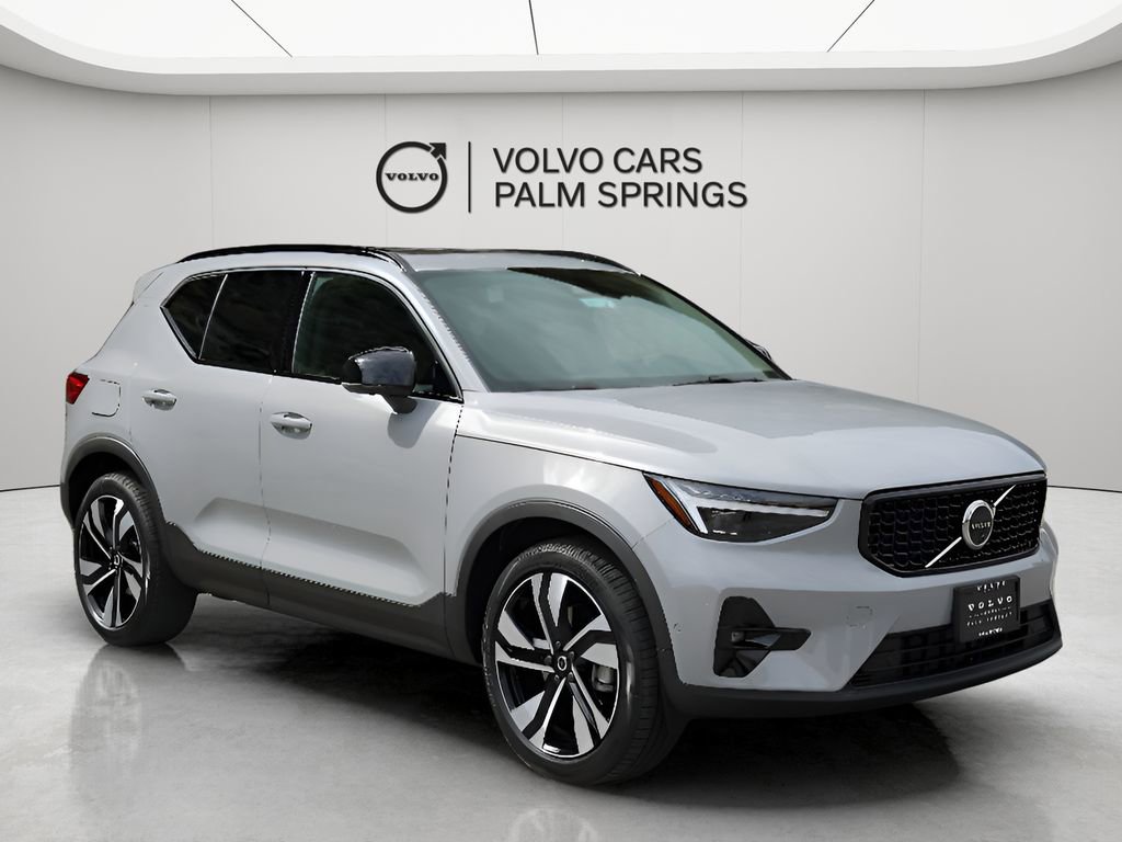 New 2025 Volvo XC40 B5 Plus w/ Climate Package AWD/4WD image 1