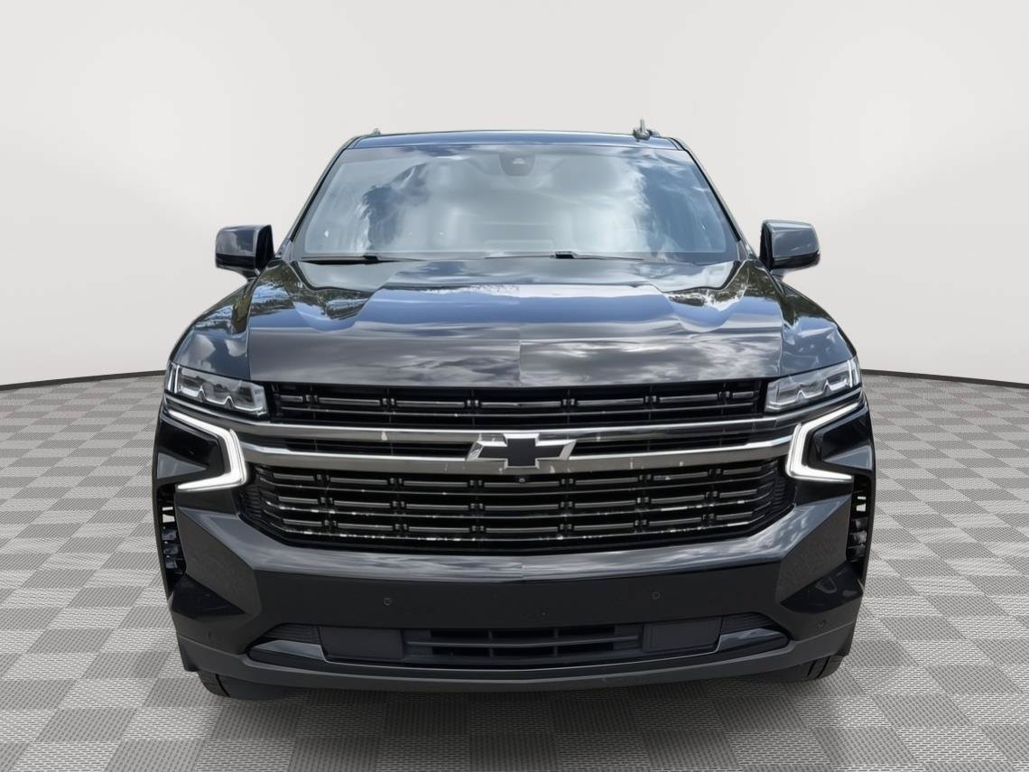 Used 2022 Chevrolet Suburban RST w/ Luxury Package AWD/4WD image 2