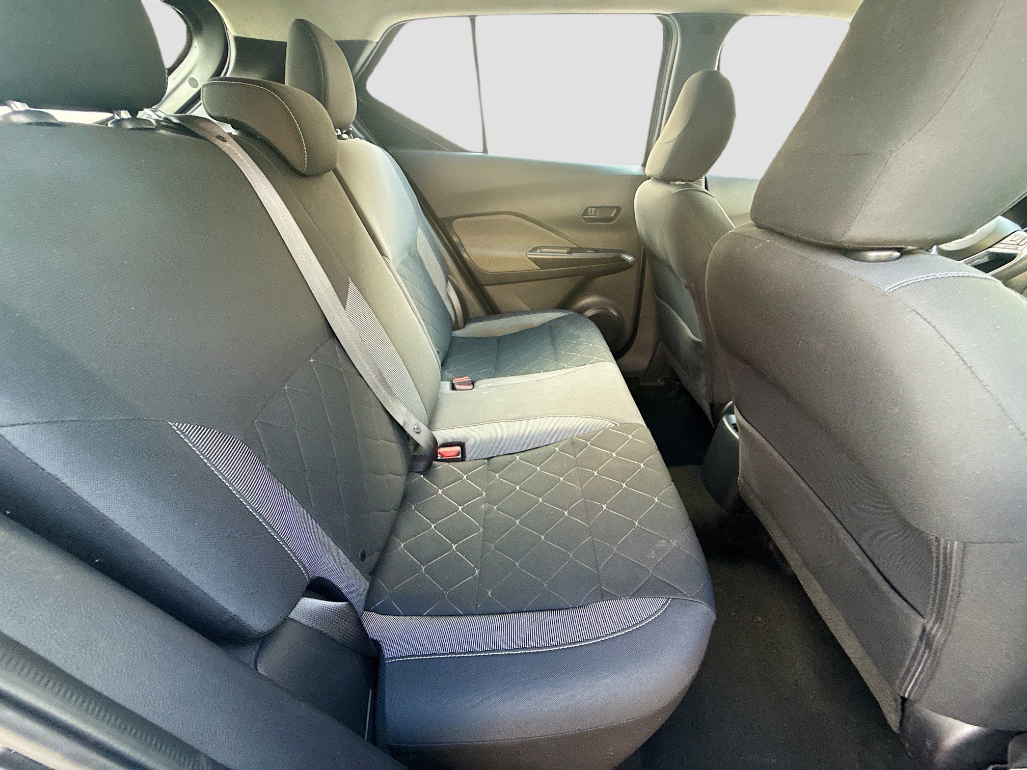 Used 2019 Nissan Kicks S image 27